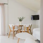 蓝屋公寓 Vasilikí